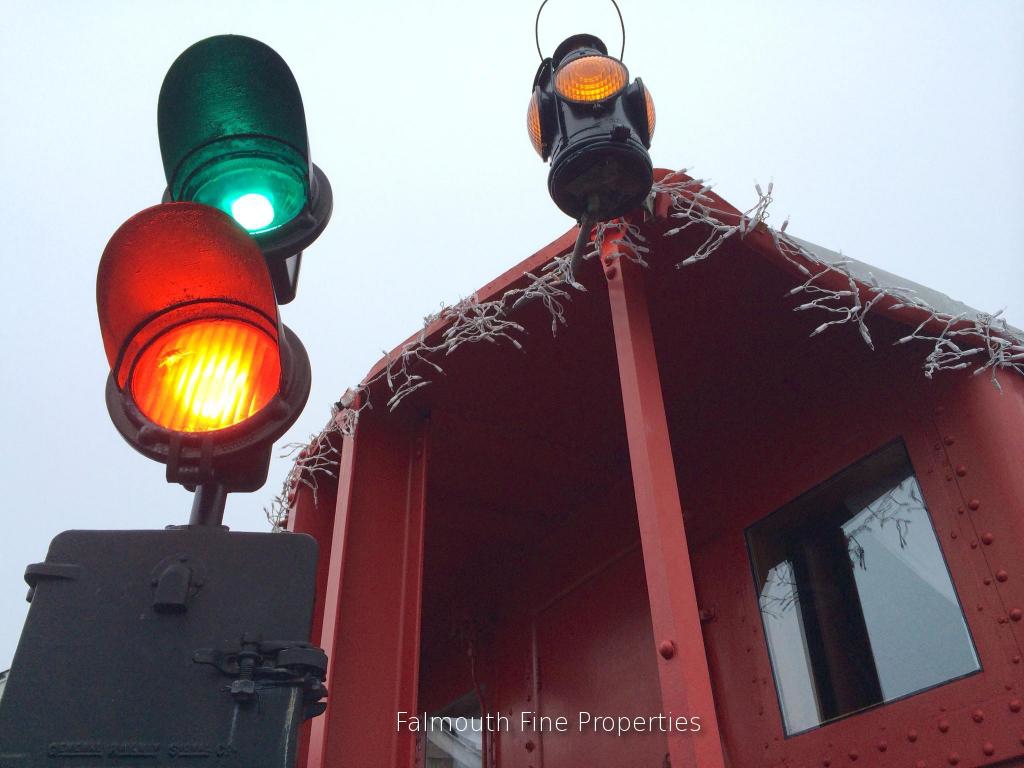 Old Silver Lounge caboose